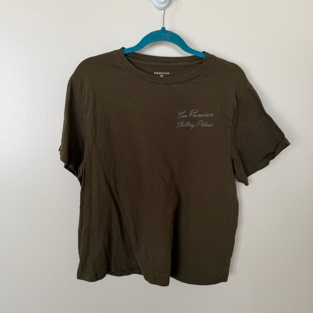 AMERICAN EAGLE Classic Sporty Graphic T-Shirt Skating Palace in Briar